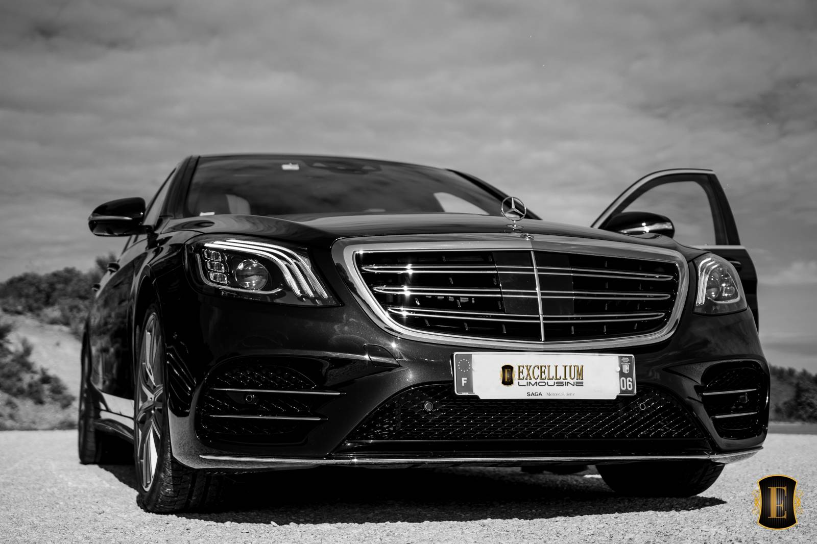 Mercedes Classe E ou Classe S avec chauffeur à louer pour transport privé Paris La Défense