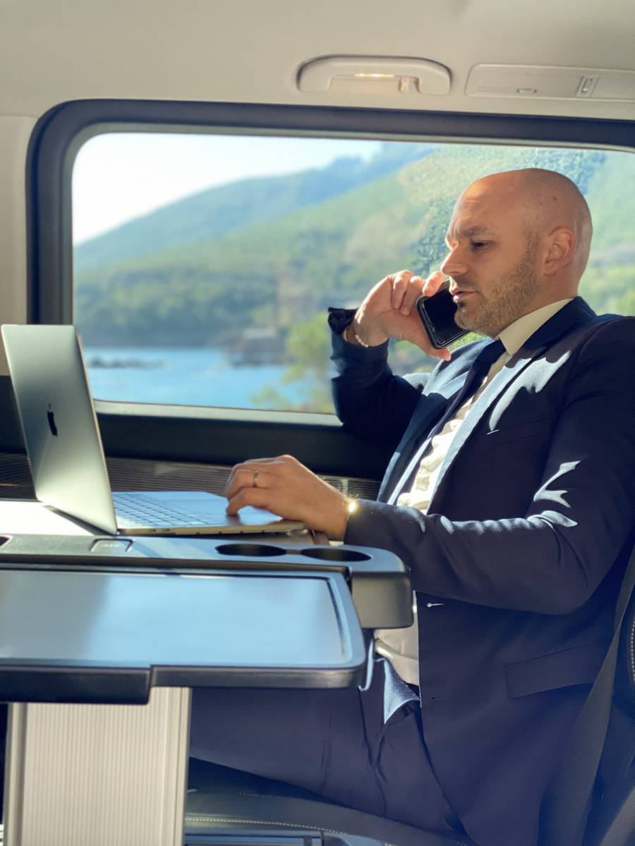 Véhicule de prestige avec chauffeur pour voyage d'affaire Saint-Tropez : Chauffeur Privé 