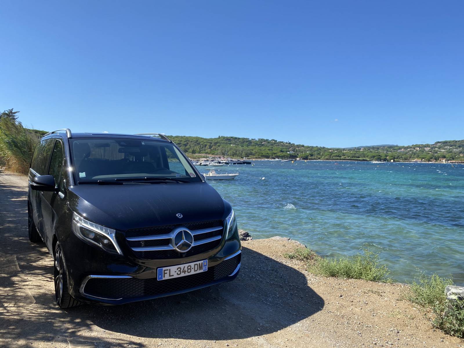 Voiture avec chauffeur à louer pour une soirée Genève Suisse