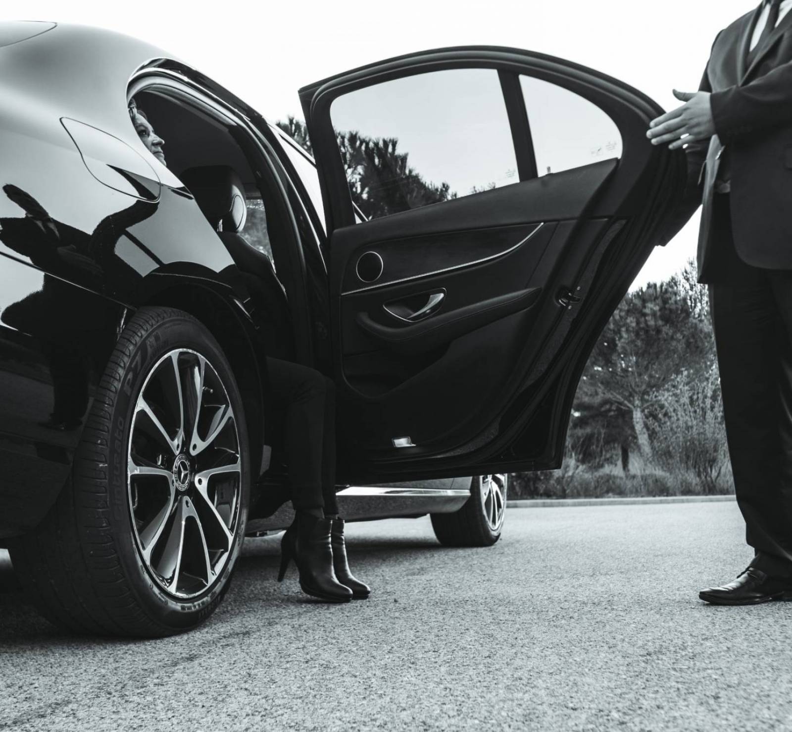 Tarif VTC à la journée ou au week-end Paris La Défense