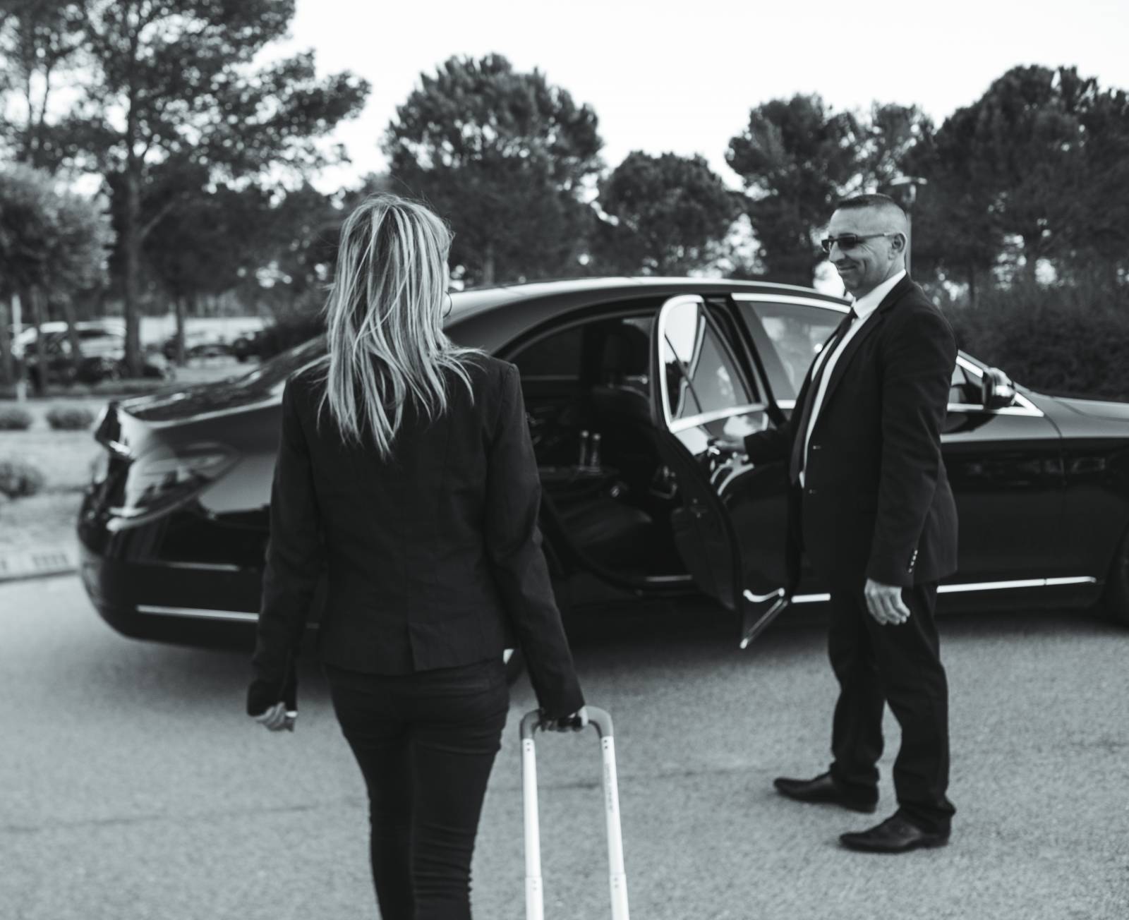 Chauffeur privé pour transport de personnalité Lyon Rhône