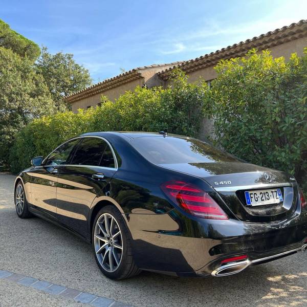 Location de voitures de prestige avec chauffeur pour un mariage à Cannes