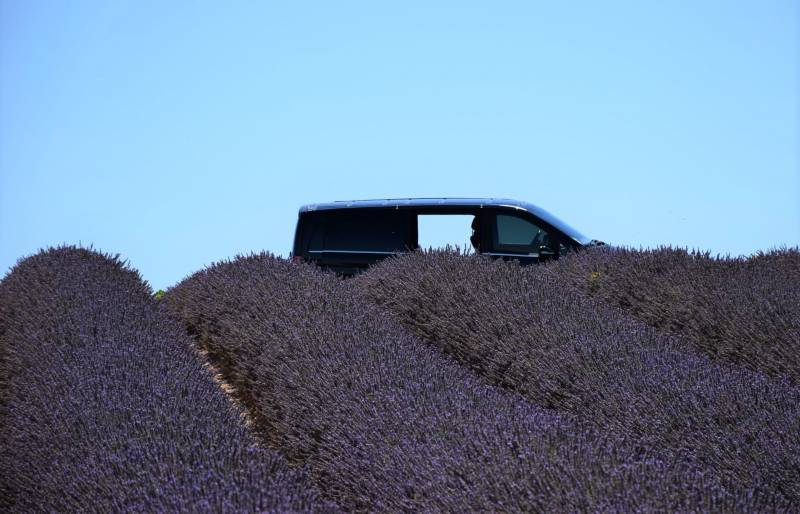 combien pour visiter la provence en location de voiture avec chauffeur