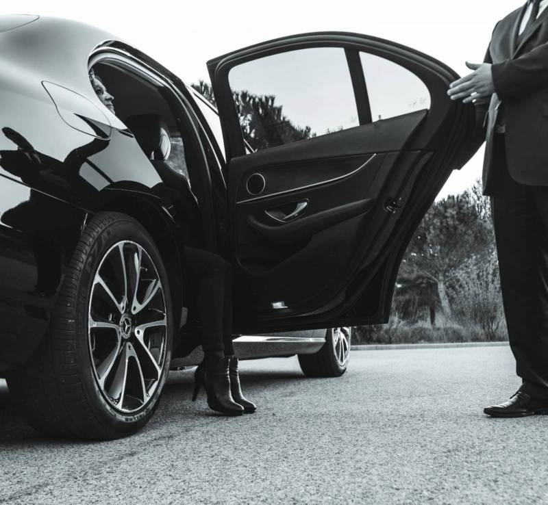 VTC haut de gamme Marseille avec services conciergerie